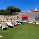 Beautiful With Sea Views Ferienhaus *