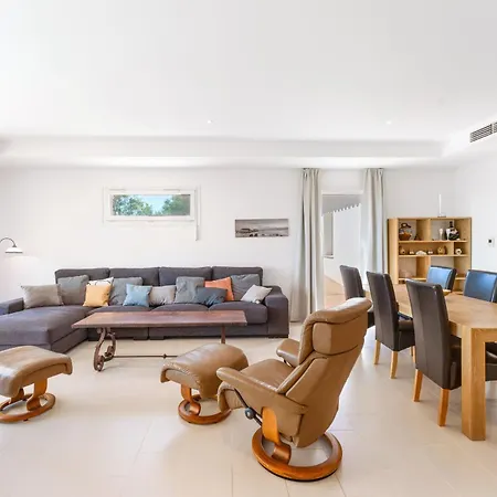 Beautiful With Sea Views Sant Lluis