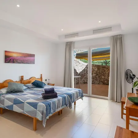 Beautiful With Sea Views Sant Lluis