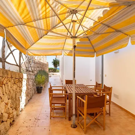 Dom wakacyjny Beautiful With Sea Views Sant Lluis